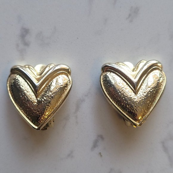 Vintage Estate Open Heart Clip On Earrings Love Gold Plated - Picture 2 of 5
